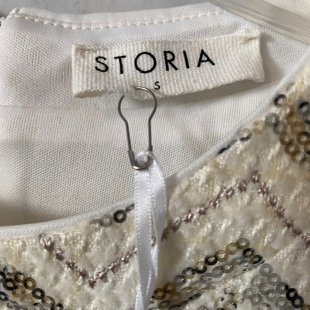 Storia Anthropologie Textured Chevron Sequin Crop Top Zippered Back Size Small - Picture 3 of 4